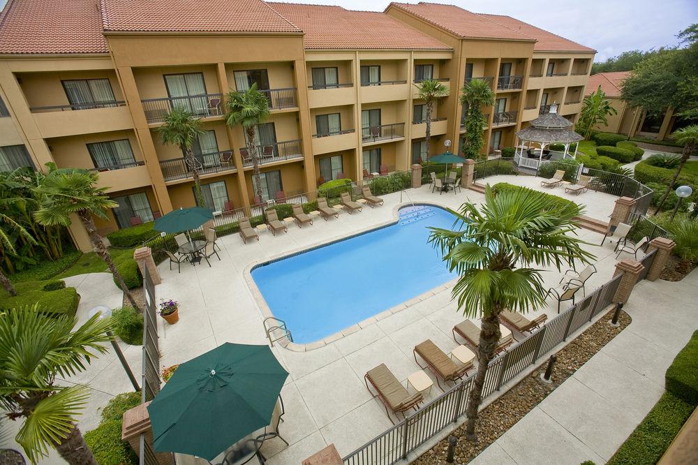 Courtyard By Marriott San Antonio Downtown Hotel Exterior photo