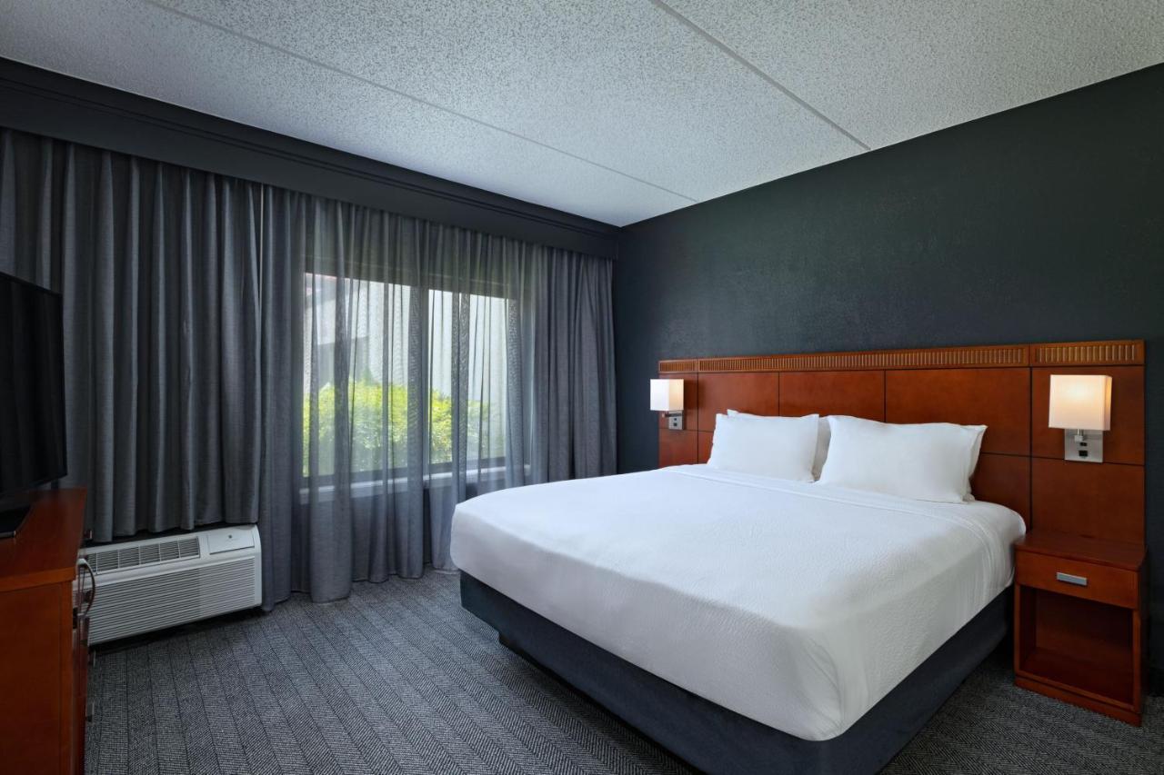 Courtyard By Marriott San Antonio Downtown Hotel Exterior photo