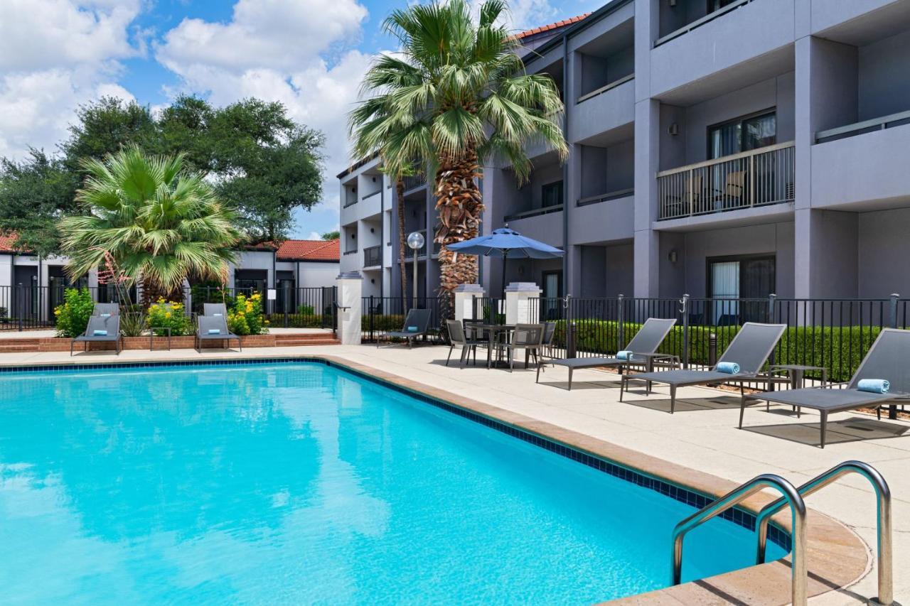 Courtyard By Marriott San Antonio Downtown Hotel Exterior photo